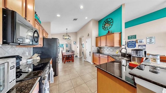 Dining room, Interior, Kitchen, Pendant Lights, Recessed Lighting