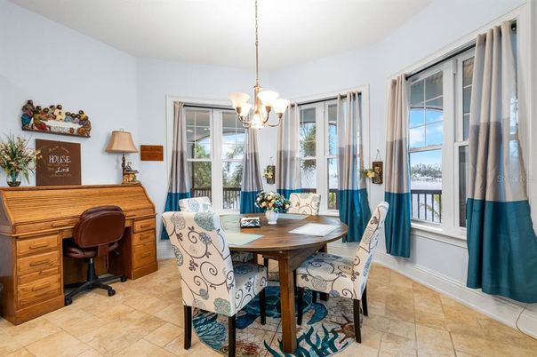 Chandelier, Dining room, Interior