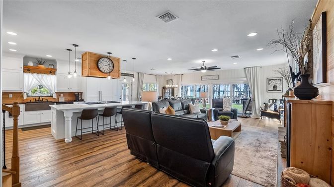 Interior, Kitchen, Living room, Pendant Lights, Recessed Lighting, Wood Texture Flooring