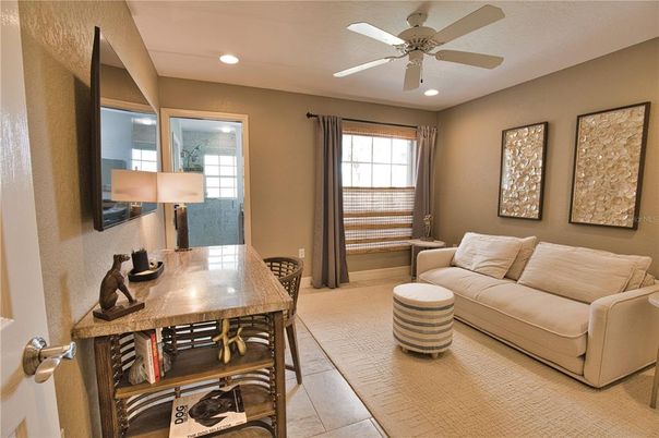 Dining room, Interior, Living room, Recessed Lighting