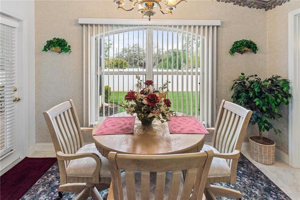 Chandelier, Dining room, Interior