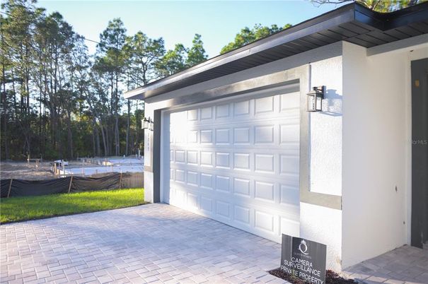 Detached Garage, Exterior