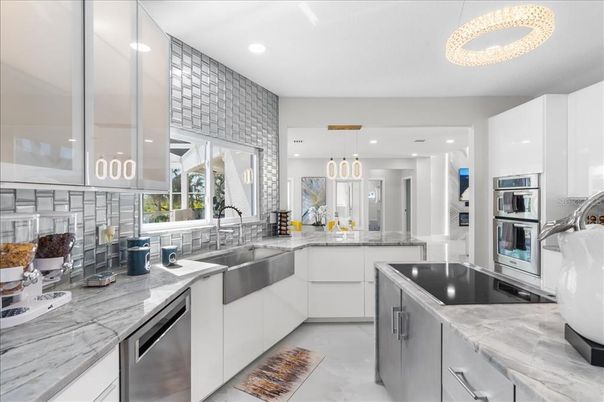 Interior, Kitchen, Pendant Lights, Recessed Lighting, Stainless Steel Appliances