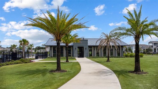 Backyard, Exterior, Facade, Ranch
