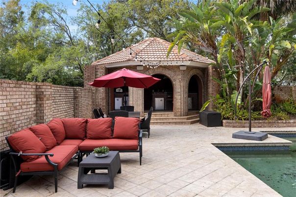 Exterior, Pool