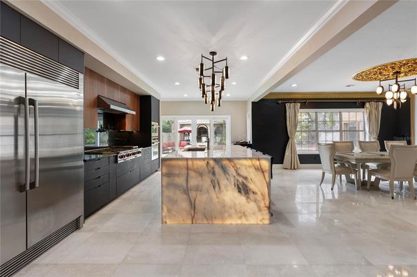 Dining room, Interior, Kitchen, Pendant Lights, Recessed Lighting, Stainless Steel Appliances