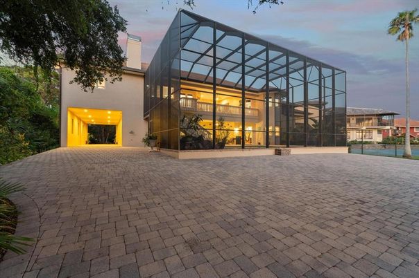 Backyard, Exterior, Facade, Modern