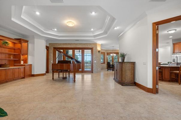 Dining room, Interior, Pendant Lights, Piano, Recessed Lighting