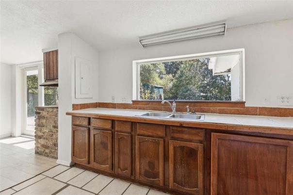 Interior, Kitchen, Tile Countertops