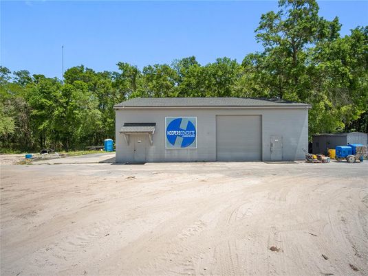 Detached Garage, Exterior