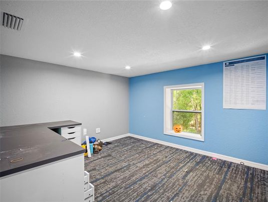 Empty room, Interior, Recessed Lighting