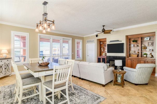 Dining room, Interior, Living room, Pendant Lights