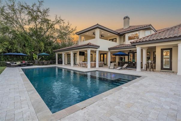 Exterior, Pool