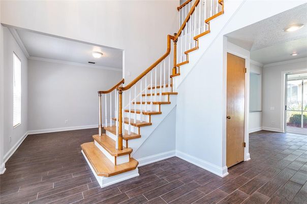 Interior, Recessed Lighting, Wood Texture Flooring