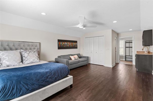 Bedroom, Interior, Recessed Lighting, Wood Texture Flooring