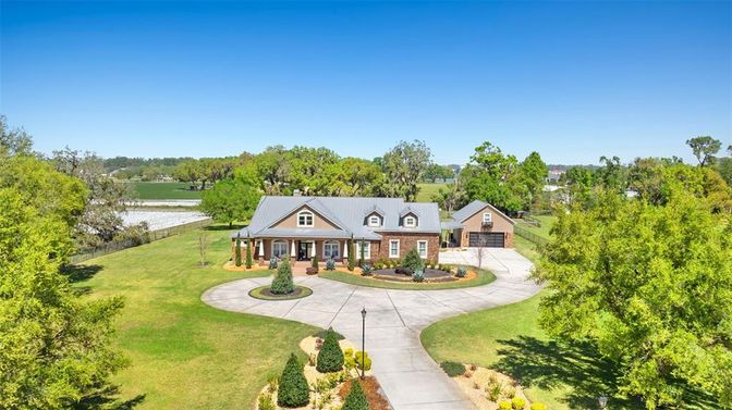 Attached, Backyard, Exterior, Facade, Brick Facade, Log Home