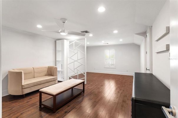 Interior, Recessed Lighting, Wood Texture Flooring