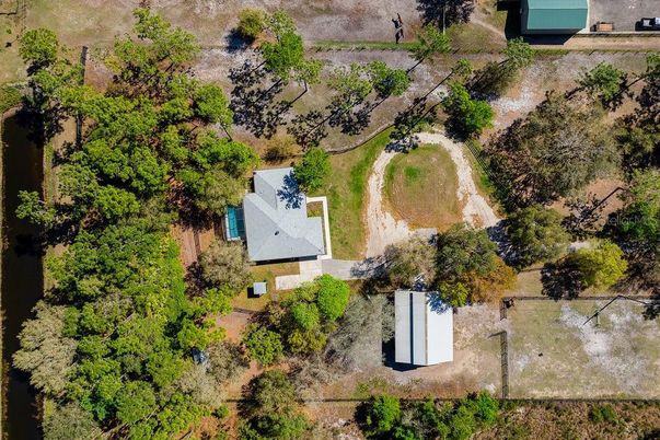 Exterior, Drone