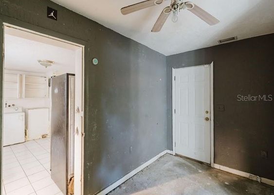 Empty room, Interior, Washer