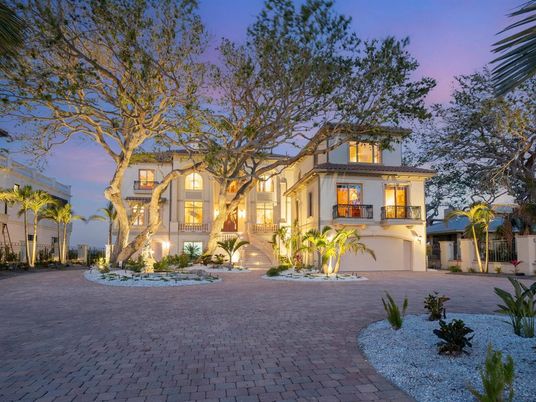 Backyard, Exterior, Facade, Mediterranean