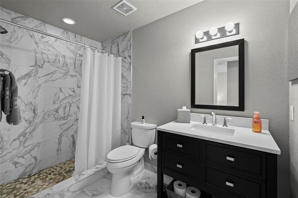 Bathroom, Interior, Marble, Marble Walls, Recessed Lighting