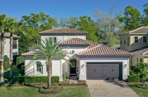 Attached, Exterior, Facade, Mediterranean