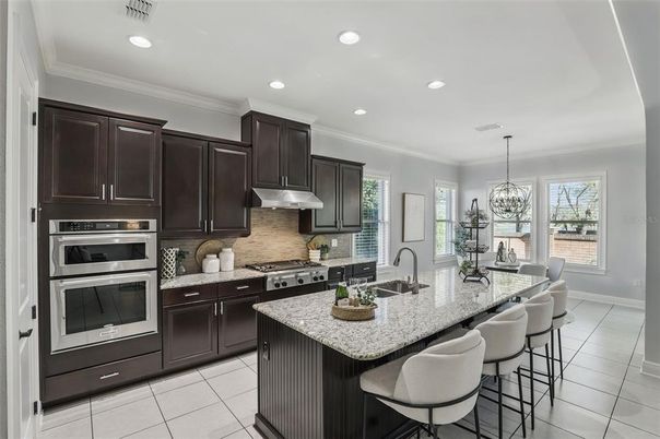 Chandelier, Dining room, Interior, Kitchen, Recessed Lighting, Stainless Steel Appliances