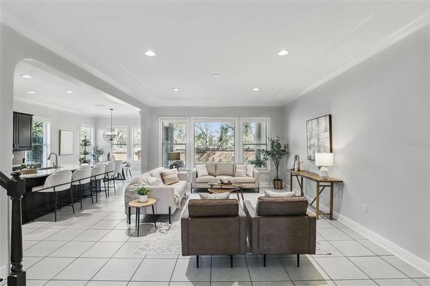 Chandelier, Dining room, Interior, Living room, Recessed Lighting