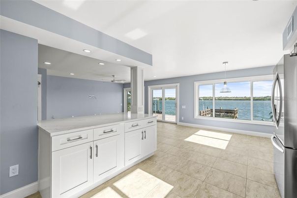 Interior, Kitchen, Pendant Lights, Recessed Lighting, Water