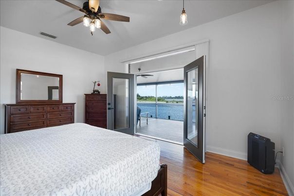 Bedroom, Interior, Pendant Lights, Water, Wood Texture Flooring