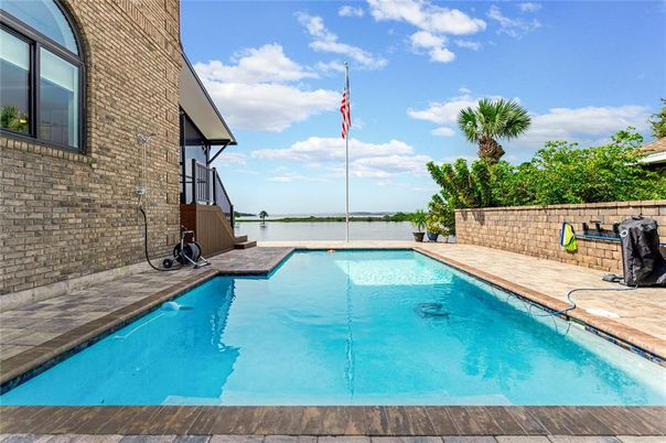 Exterior, Pool, Water