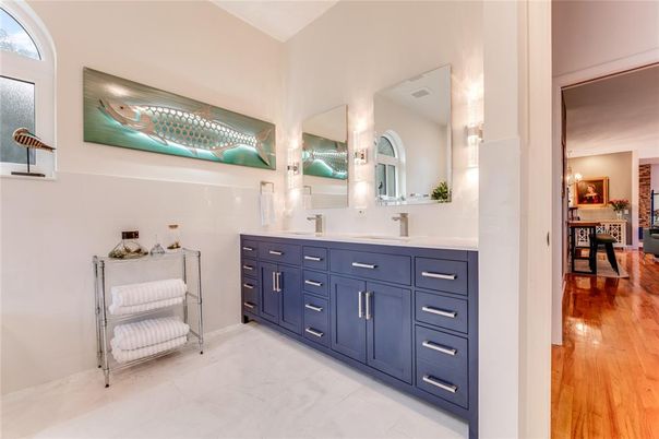 Bathroom, Dual Sink Vanities, Interior, Wood Texture Flooring