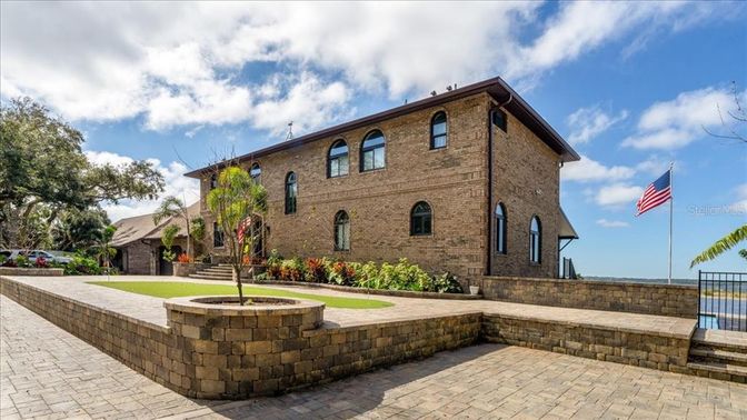 Exterior, Facade, Brick Facade, Mediterranean