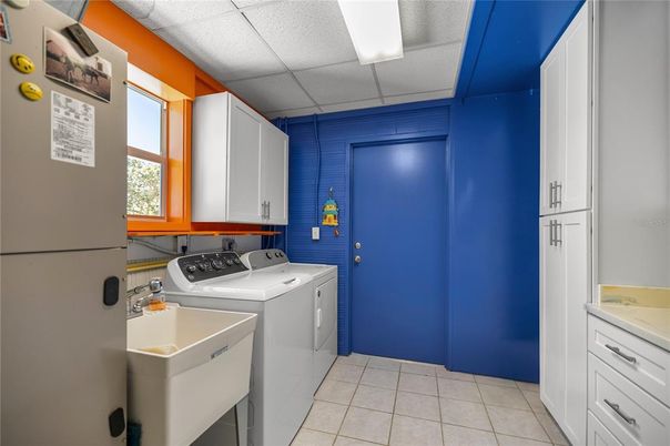 Interior, Washer