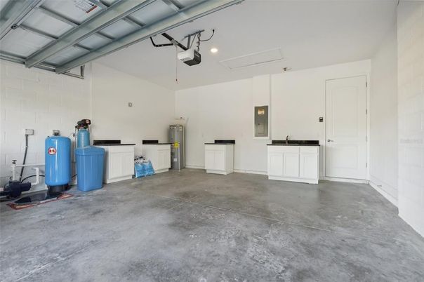 Garage, Interior