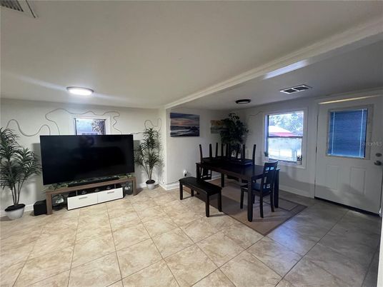 Dining room, Interior