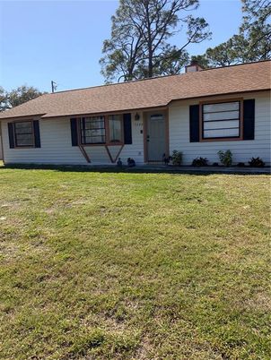 Backyard, Exterior, Facade, Ranch