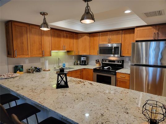 Interior, Kitchen, Pendant Lights, Recessed Lighting, Stainless Steel Appliances