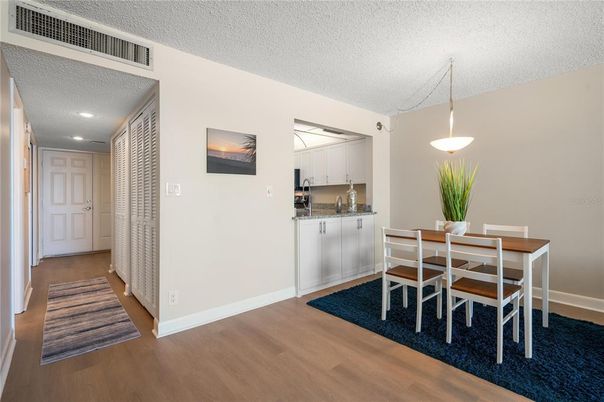 Dining room, Interior, Kitchen, Pendant Lights, Recessed Lighting, Wood Texture Flooring