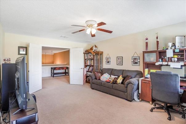 Home Office, Interior