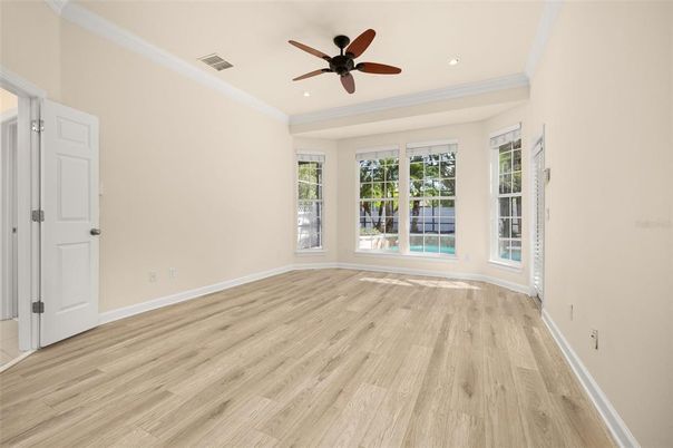 Empty room, Interior, Recessed Lighting, Wood Texture Flooring