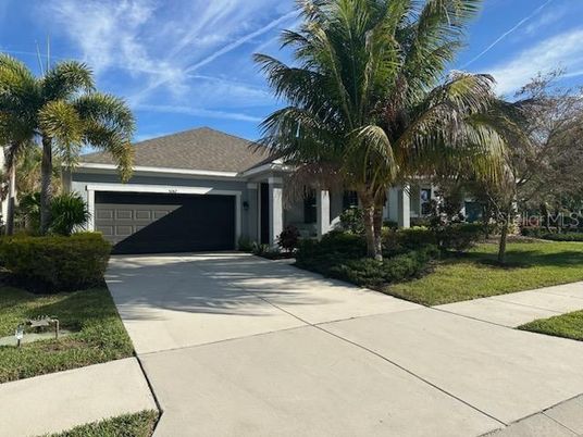 Attached, Exterior, Facade, Ranch