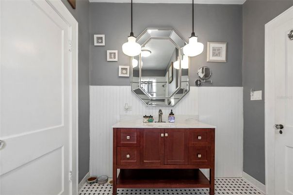 Bathroom, Interior, Pendant Lights