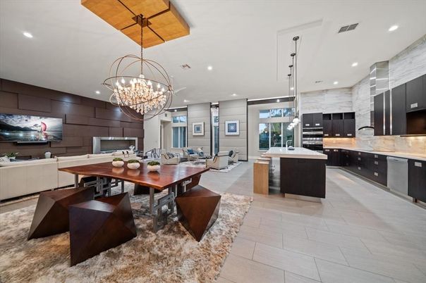 Chandelier, Dining room, Interior, Kitchen, Living room, Pendant Lights, Recessed Lighting, Stainless Steel Appliances