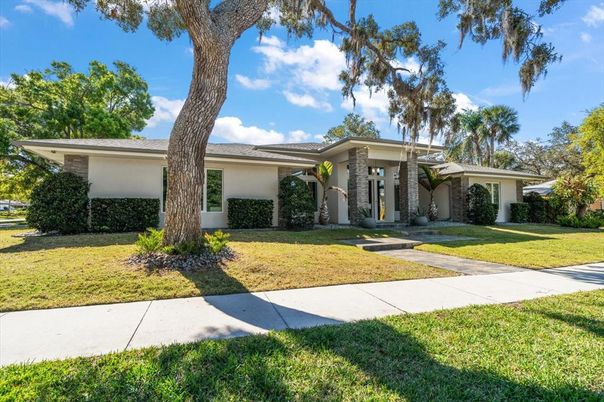 Backyard, Exterior, Facade, Ranch