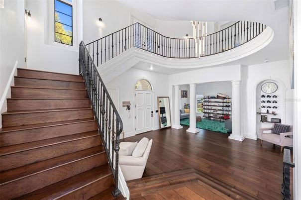 Interior, Recessed Lighting, Wood Texture Flooring