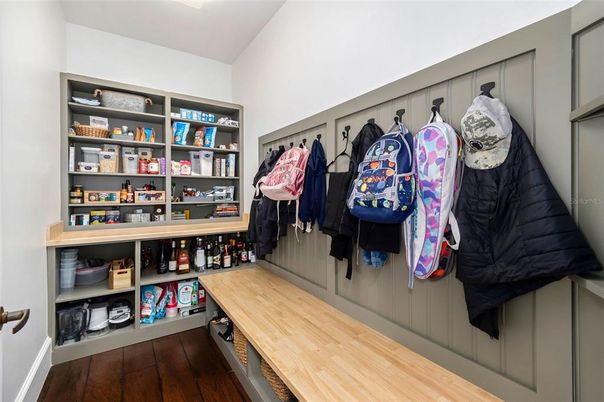 Interior, Walk-in Closets, Wood Texture Flooring
