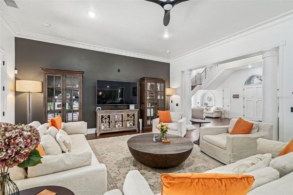 Interior, Living room, Recessed Lighting, Wood Texture Flooring