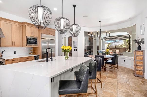 Dining room, Interior, Kitchen, Pendant Lights, Recessed Lighting, Stainless Steel Appliances