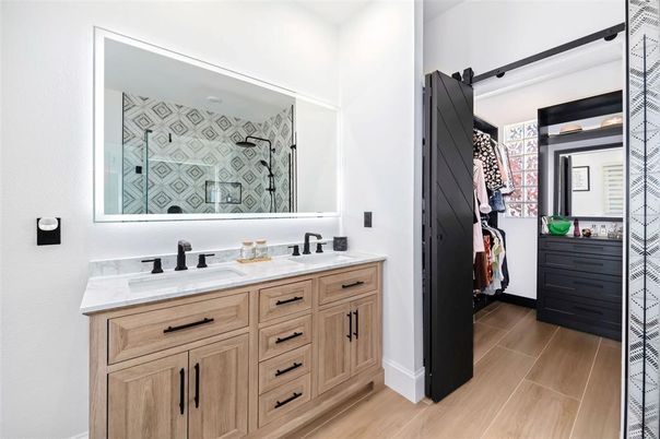 Bathroom, Dual Sink Vanities, Interior, Wood Texture Flooring